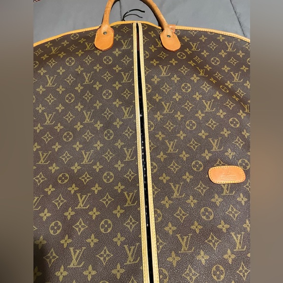 Louis Vuitton Monogram Garment Bag - Picture 11 of 16